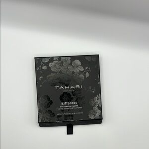 Tahari Matte Book Eyeshadow Palette